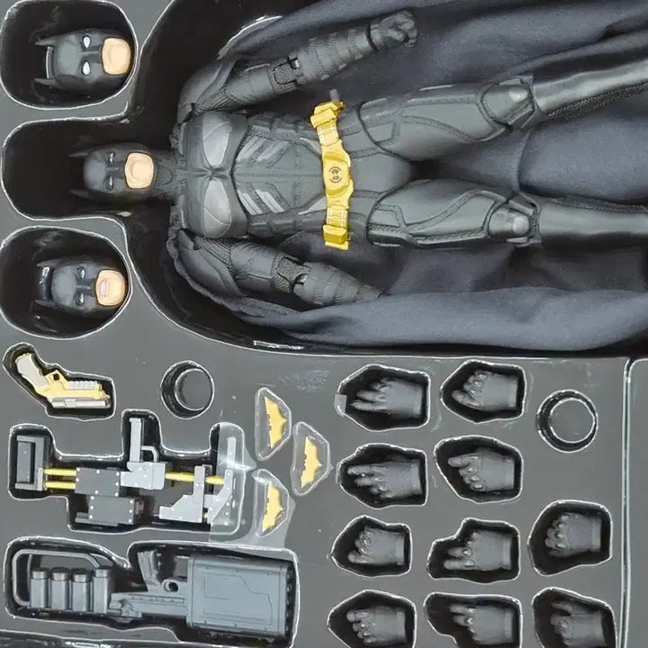 [BUNJANG] MAFEX Batman The Dark Knight Batman Ver 3.0 Action Figure / MAFEX 배트맨 다크나이트 배트맨 Ver 3.0 피규어