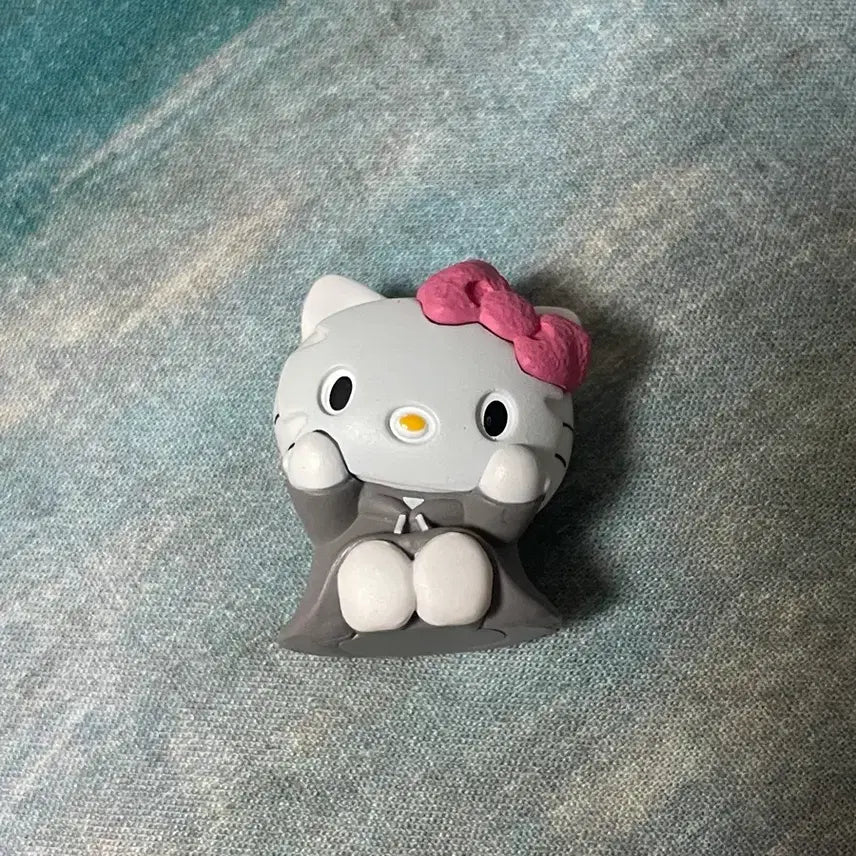 [BUNJANG] Hello Kitty Figure / 헬로키티 피규어