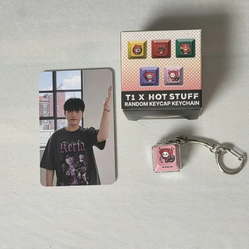 [BUNJANG] T1 Homgground Hotstuff Collaboration Keria Keycap Bundle Set + POB Photocard / 티원 홈그라운드 핫스터프 키캡 케리아 + 포카 양도판매