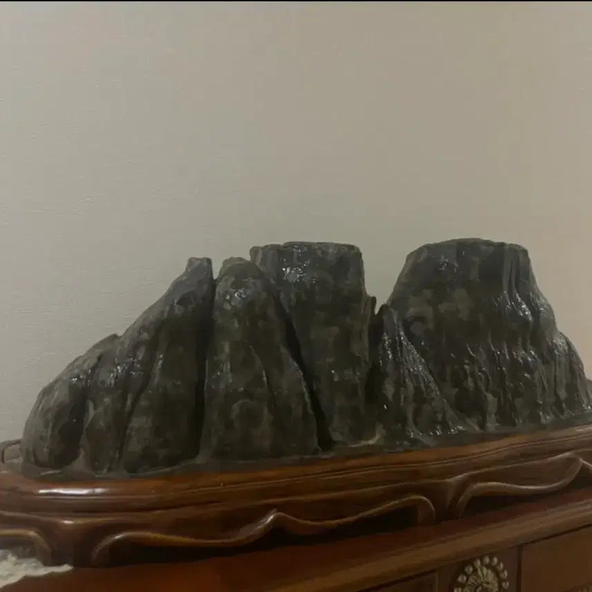 [BUNJANG] Mountain-Shaped Viewing Stone with Stand / 산모양 수석+받침대(가격조정가능)