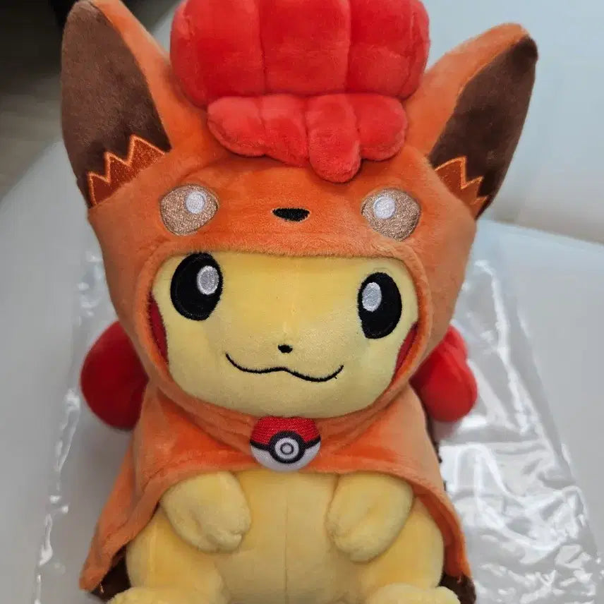 [BUNJANG] Pokemon Alolan Vulpix Poncho Pikachu Set (Genuine) / 포켓몬 알로라 식스테일 판쵸츄 인형 세트 (정품)