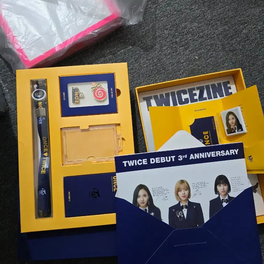 [BUNJANG] TWICE ONCE 2nd Gen Official Fanclub Kit / 트와이스 ONCE 2기 공식 팬클럽 키트