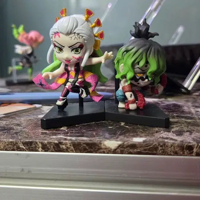 [BUNJANG] Demon Slayer Daki &amp; Gyutaro Gacha Figure Set / 귀멸의 칼날 다키 및 규타로 가챠 피규어