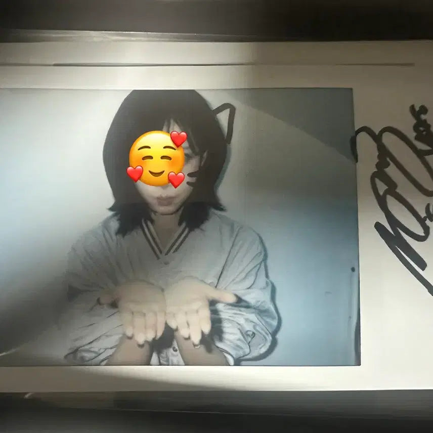 [BUNJANG] tripleS Kim Na-kyung Signed Polaroid / 트리플에스 김나경 싸인폴라로이드