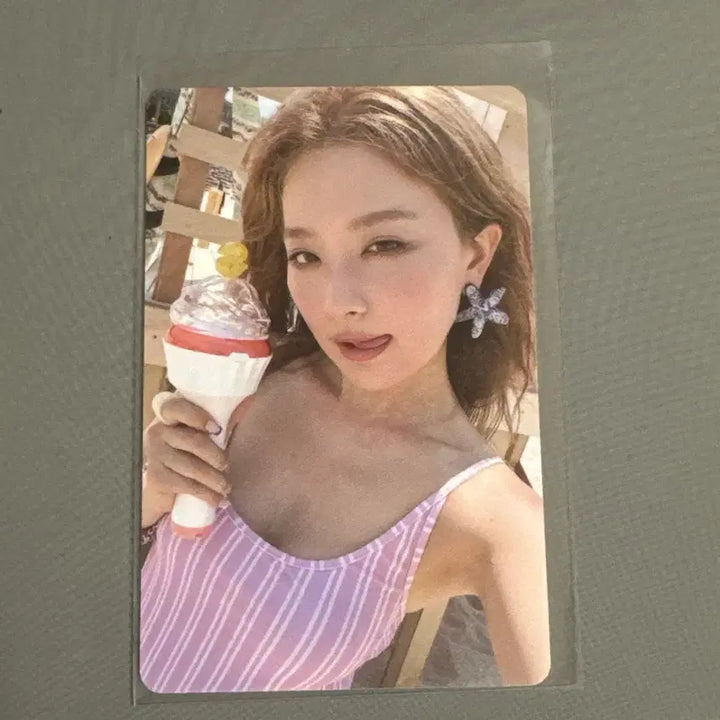 [BUNJANG] Red Velvet Seulgi Official Goods "New Manbong" Photocard / 레드벨벳 슬기 응원봉 뉴만봉 포카