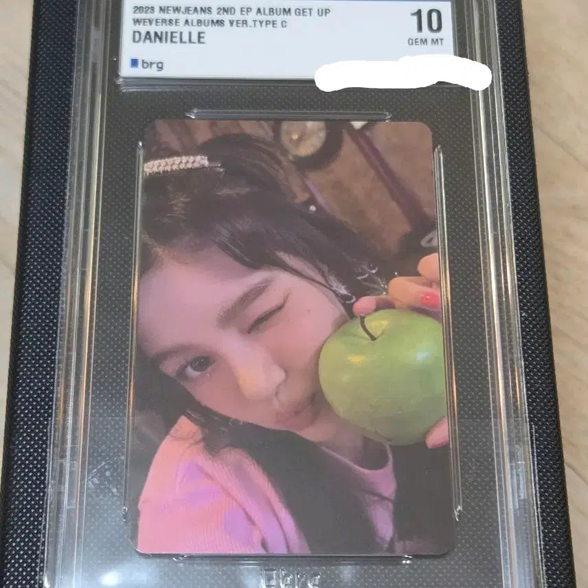 [BUNJANG] NewJeans 2023 Get Up Album Danielle Photocard Weverse Type C GEM MT 10 / 뉴진스 2023 GET UP 앨범 다니엘 포토카드 Weverse Type C GEM MT 10