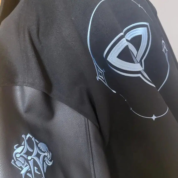 [BUNJANG] Genshin Impact 5th Anniversary Stadium Jacket XL / 원신 5주년 기념 스타디움 자켓 XL