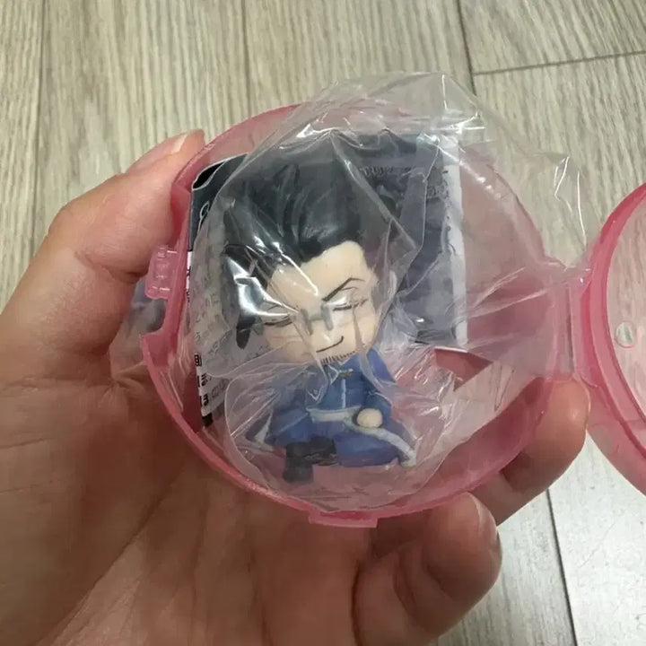 [BUNJANG] Fullmetal Alchemist Shoulder Hug Gacha Figure - Hughes / [새상품] 강철의 연금술사 강연금 어깨쿵 가챠 휴즈