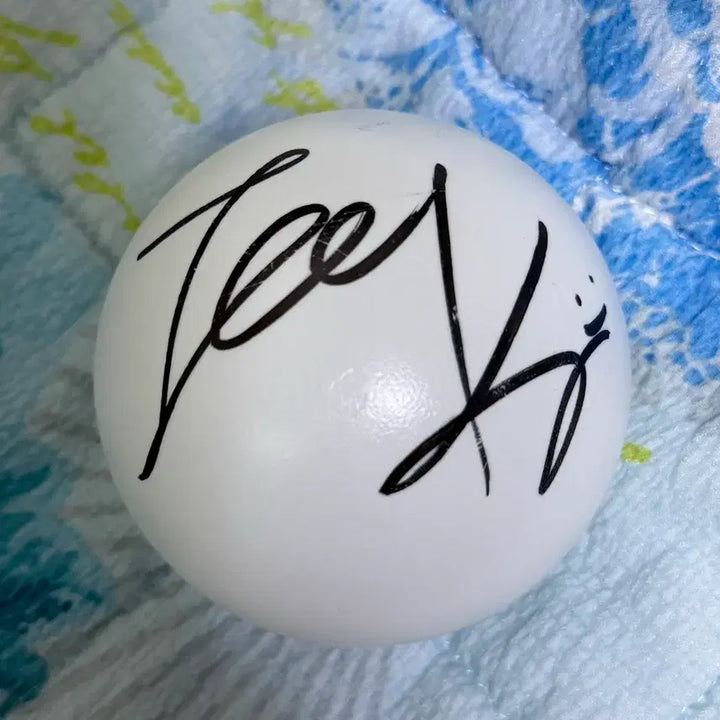 [BUNJANG] Kickflip Gyehun Signed Ball / 킥플립 계훈 싸인볼 양도