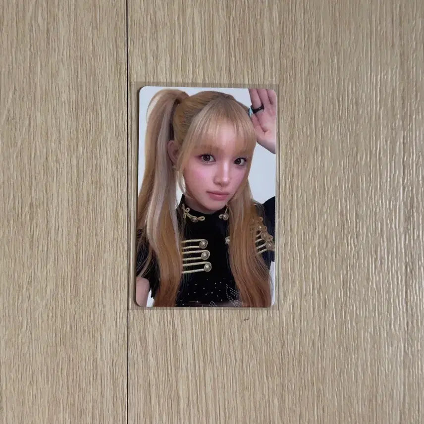 [BUNJANG] HATS TO HEARTS Iconic Heart Universal Lucky Draw Photocard POB / 하츠투하츠 아이코닉 하트 유니버셜 럭드 유하 포카 미공포