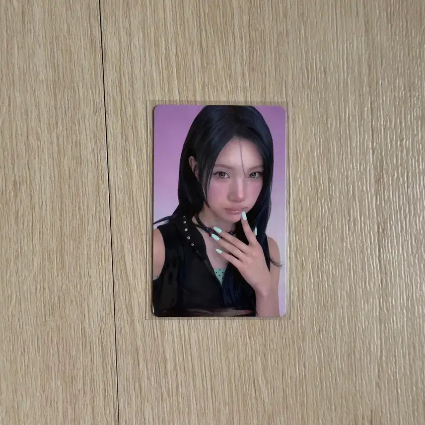 [BUNJANG] Hajun Hataz Two Hearts Iconic Heart Universal Lucky Draw Jueun Photocard POB / 하츠투하츠 아이코닉 하트 유니버셜 럭드 주은 포카 미공포
