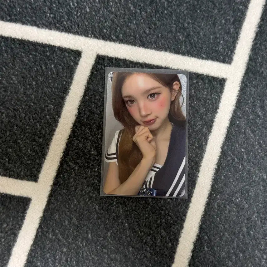[BUNJANG] Hats to Hearts Eina Apple Music Lucky Draw Photocard / 하투하 레몬탱 포카 미공포 하츠투하츠 에이나 애플뮤직 럭드 미공포