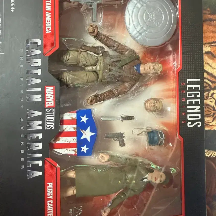 [BUNJANG] Marvel Legends 80th Anniversary Captain America &amp; Peggy Carter 6-Inch Action Figure 2-Pack / 마블 레전드 80주년 캡틴 아메리카 &amp; 페기 카터 6인치 액션 피규어 2팩