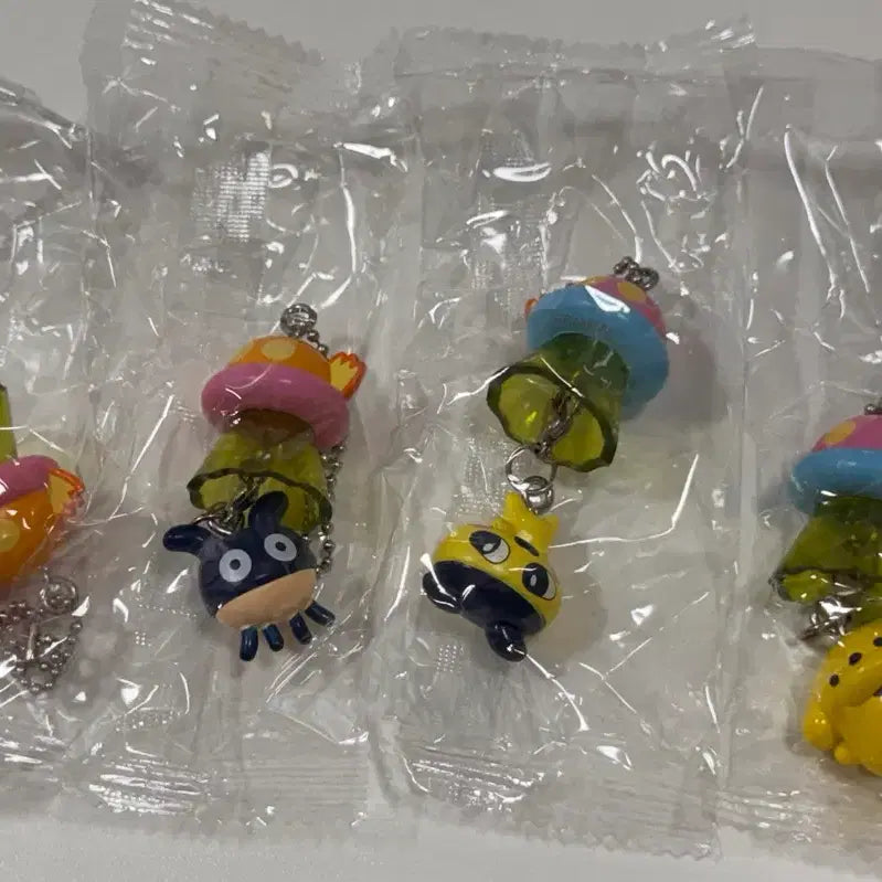[BUNJANG] Tamagotchi UFO 2nd Edition Gacha Keyring Set Bundle / 다마고치 UFO 2탄 가챠 키링 세트 일괄 판매합니다!