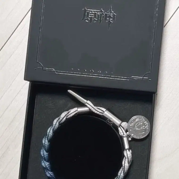 [BUNJANG] Genshin Impact Eula Knotted Bracelet / 원신공식 유라 매듭 팔찌