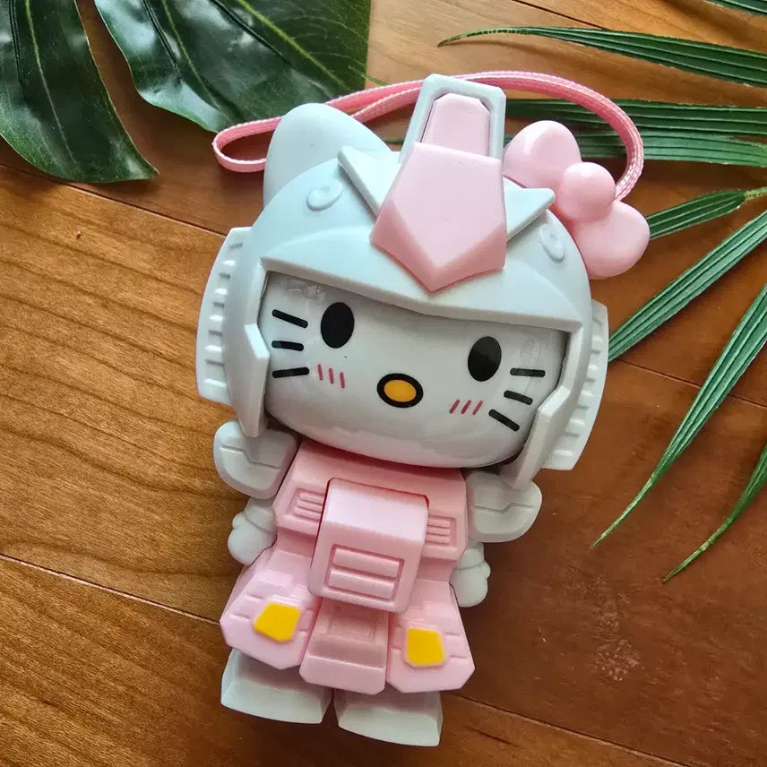 [BUNJANG] Hello Kitty x Gundam Robot Doll Keychain (Unused) / (미사용) 헬로키티 x 건담 로봇인형 키링
