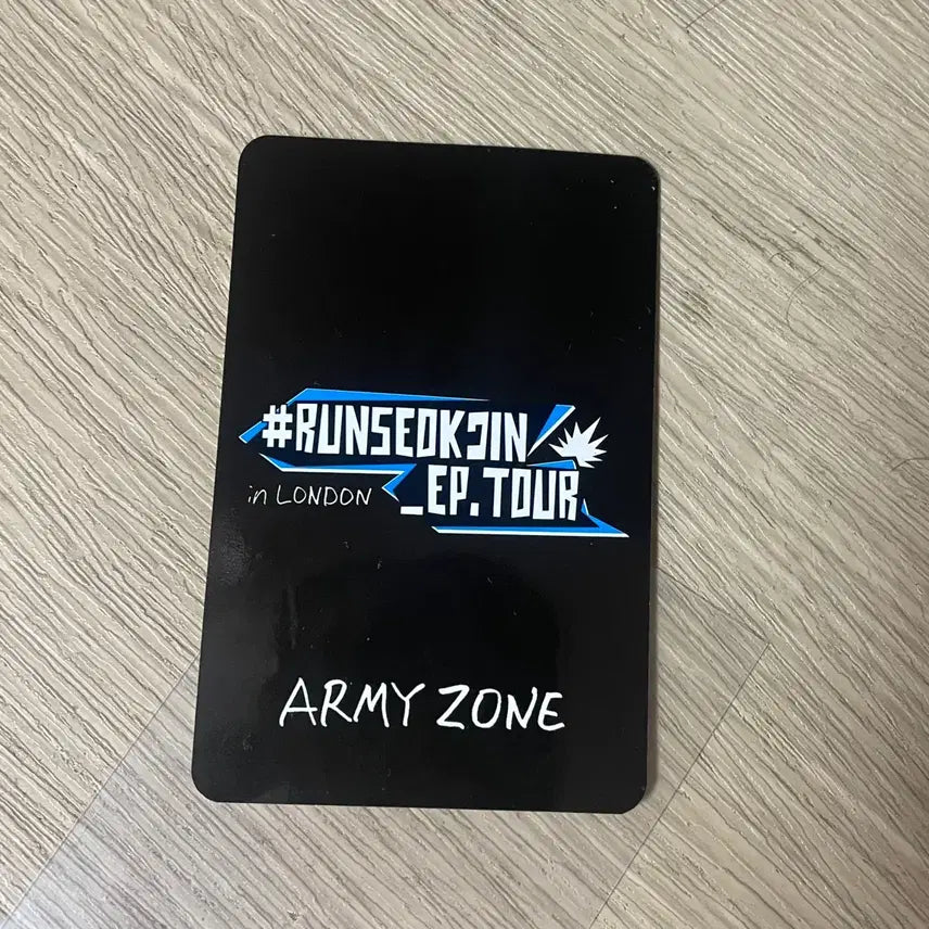 [BUNJANG] BTS Jin Run Jin London Lucky Draw Photocard / BTS 방탄 진 런석진 런던 미포 포카