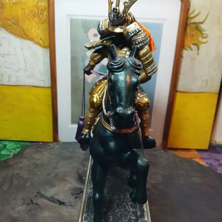 [BUNJANG] Golden Armored Warrior on Horseback Figurine / 금색 갑옷 무사 말 피규어