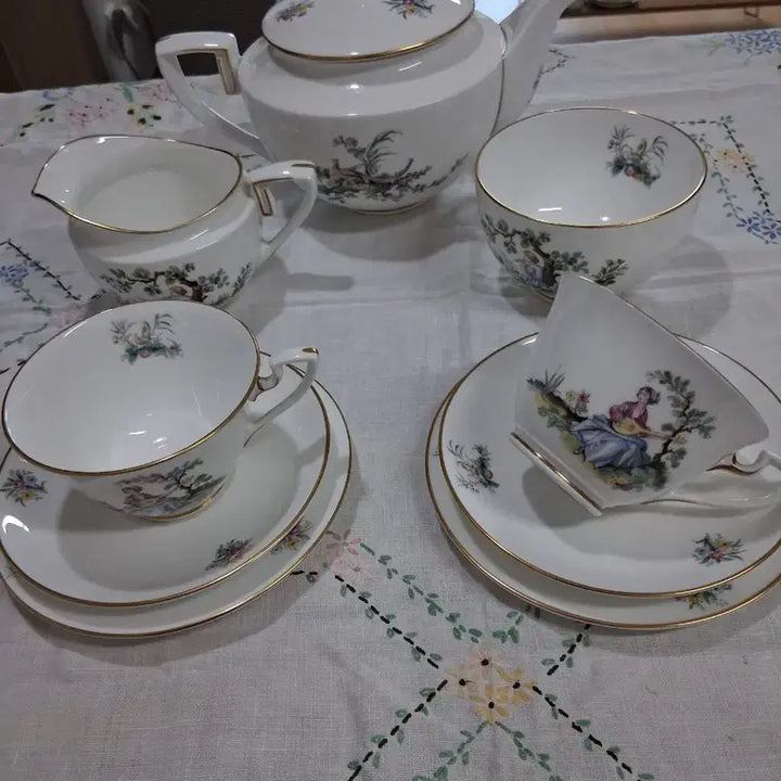 [BUNJANG] Royal Worcester Antique Tea Set / 로얄우스터 와토 티세트 엔틱