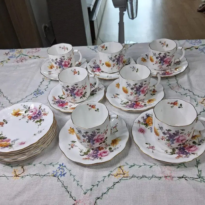 [BUNJANG] Royal Crown Derby 7-Piece Tea Cup Set / 로얄 크라운 더비 7pcs