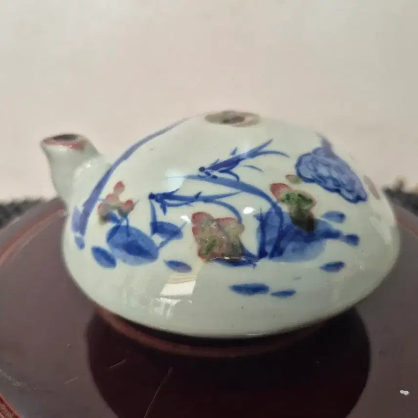 [BUNJANG] Celadon Blue and White Porcelain Blue and Red Glazed Sparrow Inkstone / 청화 진사 참새연적(소장품)