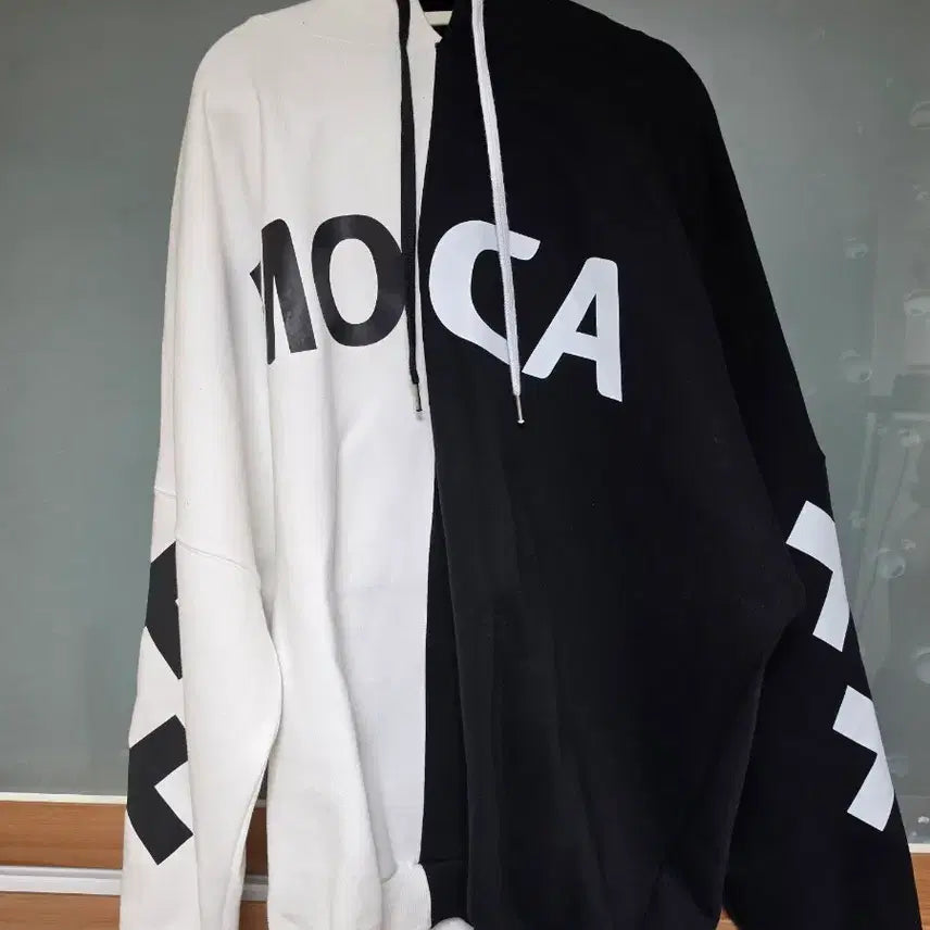 [BUNJANG] Moca Logo Hoodie / 모카형 후드티 가장 큰사이즈