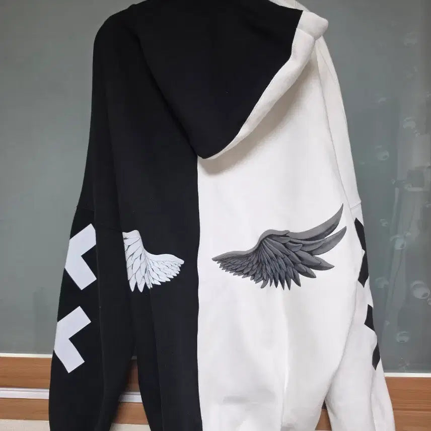 [BUNJANG] Moca Logo Hoodie / 모카형 후드티 가장 큰사이즈