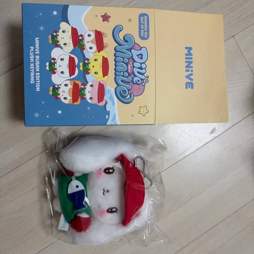 [BUNJANG] IVE DIVE MiniB Wonyoung Cherry Doll Keychain (Busan Limited) / 부산 한정 키링 아이브 다이브 미니브 원영 체리 인형 양도
