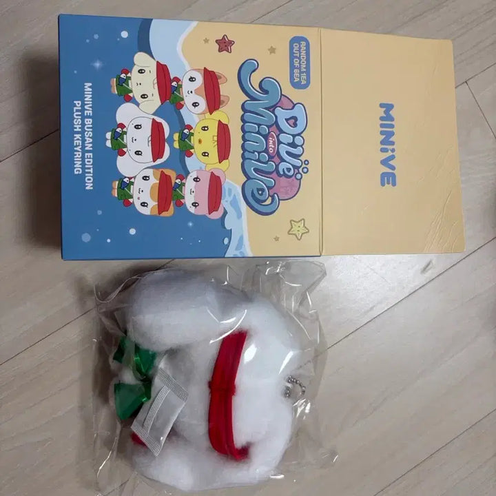 [BUNJANG] IVE DIVE MiniB Wonyoung Cherry Doll Keychain (Busan Limited) / 부산 한정 키링 아이브 다이브 미니브 원영 체리 인형 양도
