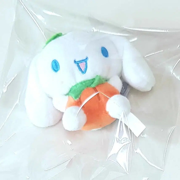 [BUNJANG] Sanrio Cinnamoroll Carrot Plush Keychain / 산리오 시나모롤 인형 키체인