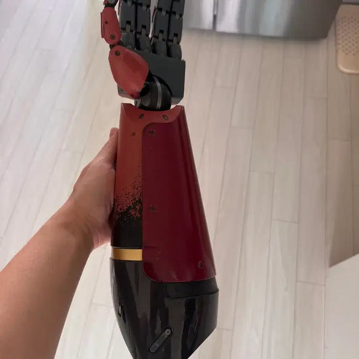 [BUNJANG] Big Boss Bionic Arm 1:1 Scale Replica - Metal Gear Solid V / 빅보스 의수 1:1사이즈 메탈기어 솔리드 V 굿즈 스네이크 바이오닉 암