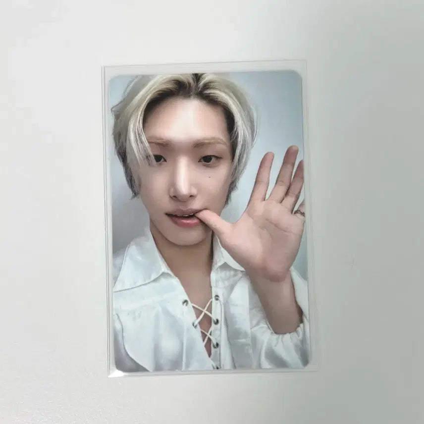 [BUNJANG] ATEEZ Aniteez Pop-up POB Mingi Photocard / 에이티즈 애니티즈 팝업 특전 민기 포카 양도