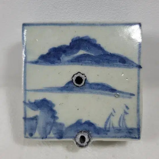 [BUNJANG] Joseon Dynasty Bunwon Kiln Celadon White Porcelain Landscape Square Inkstone Water Dropper / 백자청화산수문사각연적(조선분원.관요사기)