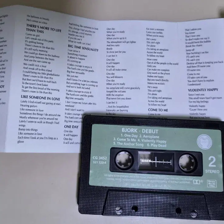 [BUNJANG] 뷰욕 Debut Cassette Tape (Unsealed) / 뷰욕 Debut (개봉 카세트테이프)