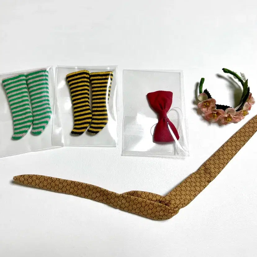 [BUNJANG] Doll Accessory Set: Flower Headband, Ribbon, Striped Socks, Bandana / 육일용 양말 헤어밴드 외