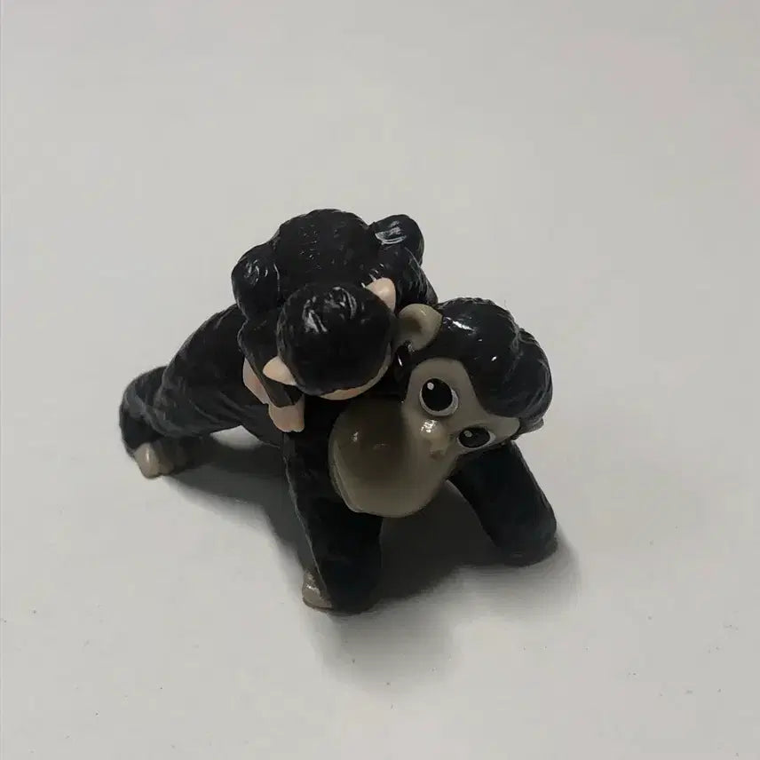 [BUNJANG] Kinder Joy Classic Gorilla Figure / 킨더조이 고전 고릴라 피규어 판매합니다