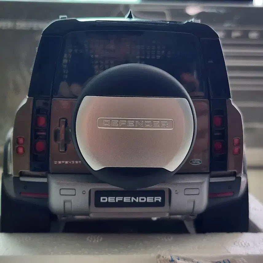 [BUNJANG] Almost Real 1:18 Land Rover Defender 110 Brown Limited Edition (504 Units) Diecast / 1:18 올모스트리얼 랜드로버 디펜더 110 브라운 504대 한정판 다이캐스트