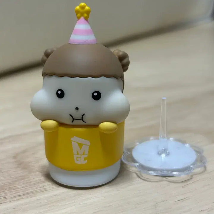 [BUNJANG] Maru is a Dog Figure Cake Topper / 마루는강쥐 피규어, 마루 메가커피 피규어 케잌초