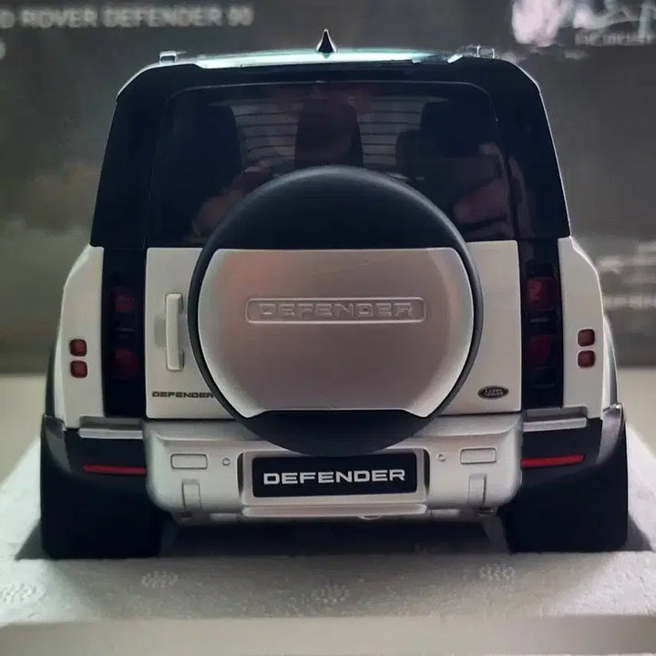 [BUNJANG] Almost Real 1:18 Land Rover Defender 90 Brown Limited Edition (504 Units) / 1:18 올모스트리얼 랜드로버 디펜더 90 브라운 504대 한정판 다이캐스트