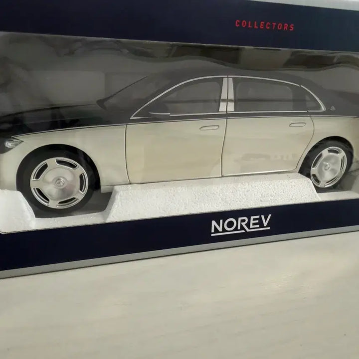[BUNJANG] Norev 1:18 Mercedes-Maybach Two-Tone Diecast Model Car / 1:18 노레브 벤츠 마이바흐