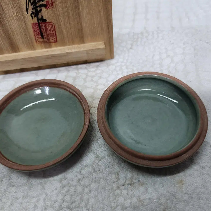 [BUNJANG] Haegang Yu Geun-hyung Celadon Incense Container / 해강 유근형 청자 도자기 향합