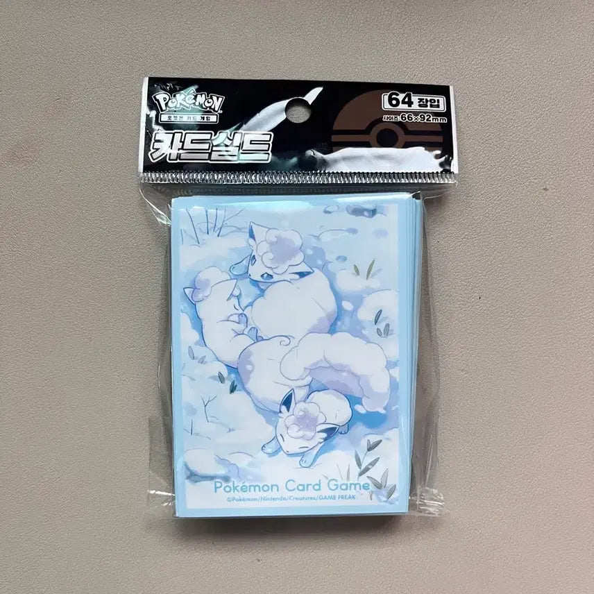 [BUNJANG] Pokémon Card Game Alolan Vulpix Card Sleeves (64 ct, Sealed) / 포켓몬 카드 게임 카드실드(슬리브) 식스테일(알로라) 64장입 미개봉