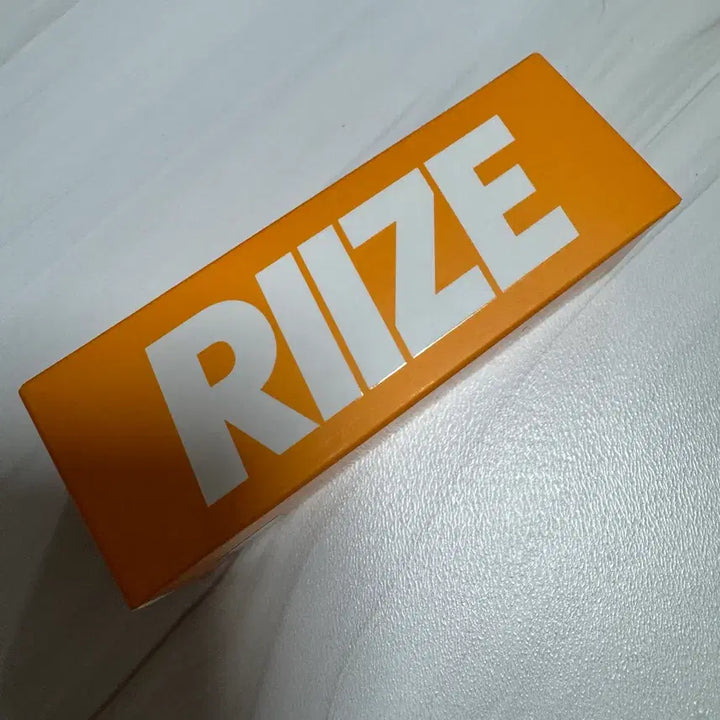 [BUNJANG] RIIZE Cheer Stick Lip Balm (Amorepacific) / 라이즈 응원봉 립밤