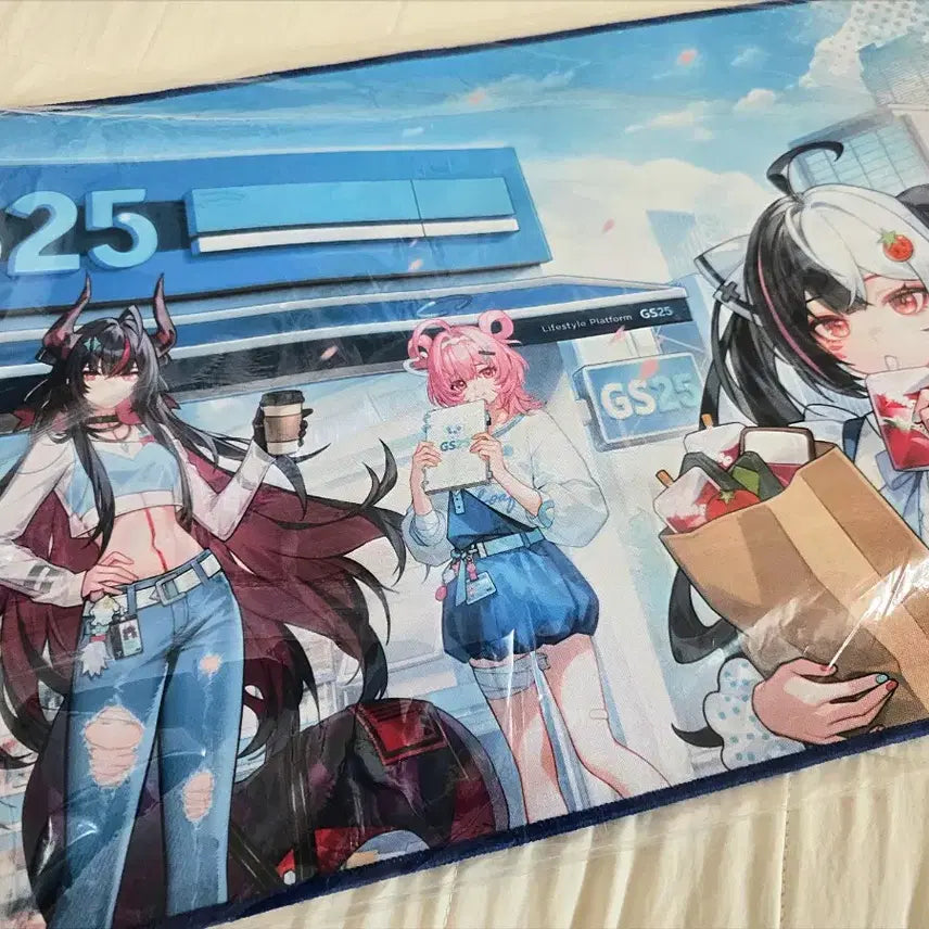 [BUNJANG] Lee Hwan GS25 Collaboration Desk Mat / 이환 GS25 콜라보 장패드 판매합니다.