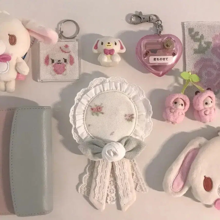 [BUNJANG] Melon Bread Strawberry Rosette Charm - Ivory / 메론빵맛딸기님 로제트 판매 합니다.