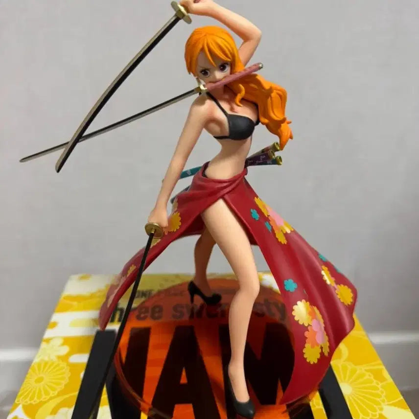 [BUNJANG] One Piece Nami Three Sword Style Figure (New) / 네고 절대 안함 원피스 삼도류 나미 피규어새상품
