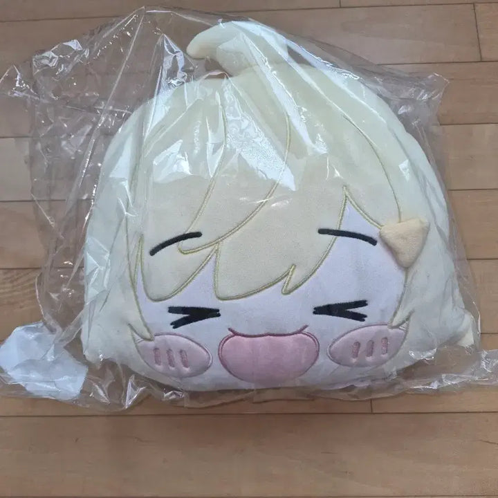 [BUNJANG] Jingburger Face Cushion Sealed / 이세계아이돌 징버거 페이스 쿠션 미개봉