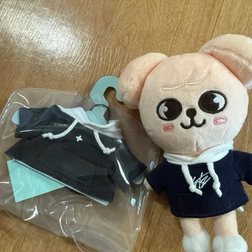 [BUNJANG] PERFOM IN ENG Plush Mini Ver. (Includes Outfit) / 퍼핌 인형 미니 ver (옷 포함)