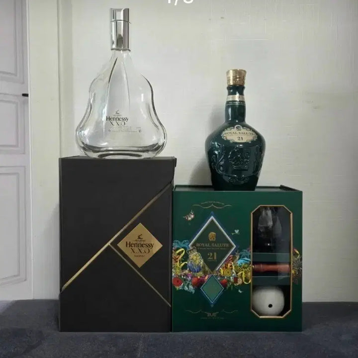 [BUNJANG] Hennessy XO &amp; Royal Salute 21 Year Old Whisky Empty Bottles with Cases / 헤네시 XO / 로얄살루트 21년산 위스키 공병