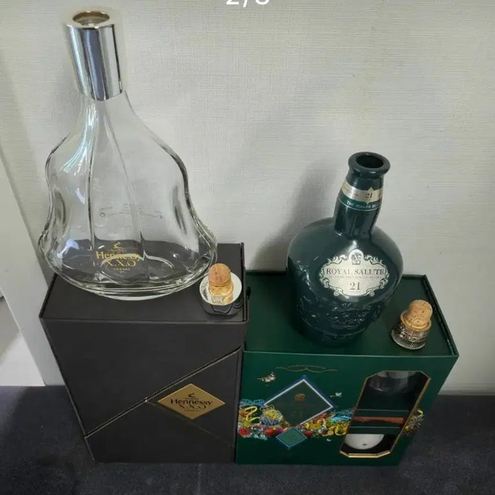 [BUNJANG] Hennessy XO &amp; Royal Salute 21 Year Old Whisky Empty Bottles with Cases / 헤네시 XO / 로얄살루트 21년산 위스키 공병